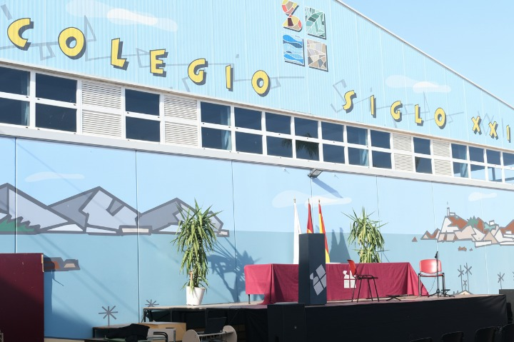 Fachada-pabellón-colegio-concertado-en-mazarron